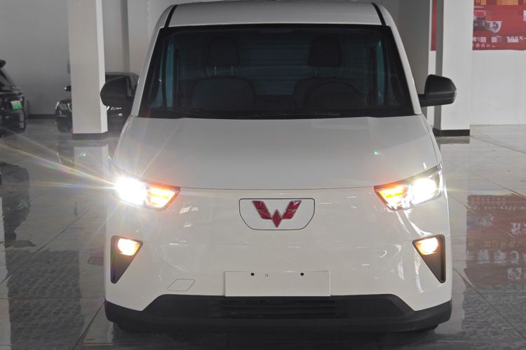 Used Wuling Yangguang 2024 300km Comfort Version with Sealed Windows 60kW Front