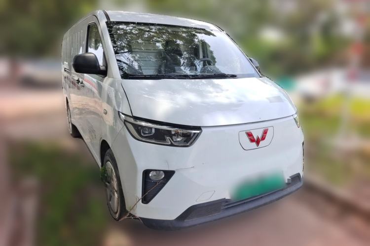 Used Wuling Yangguang 2024 300km Comfort Version with Sealed Windows 60kW Front Right 45 Deg