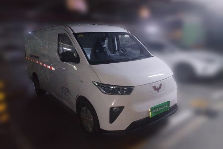 Used Wuling Yangguang 2024 300km Range Practical Window-Sealed Version 60kW Front Right 45 Deg