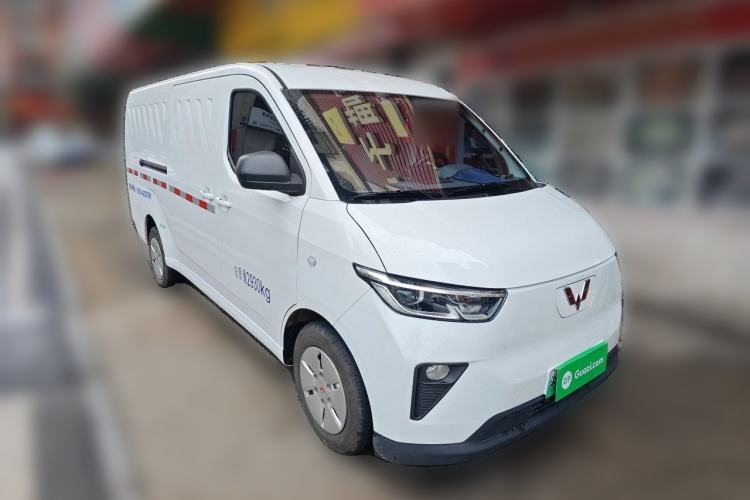 Used Wuling Yangguang 2024 300km Comfort Version with Sealed Windows 60kW Front Right 45 Deg