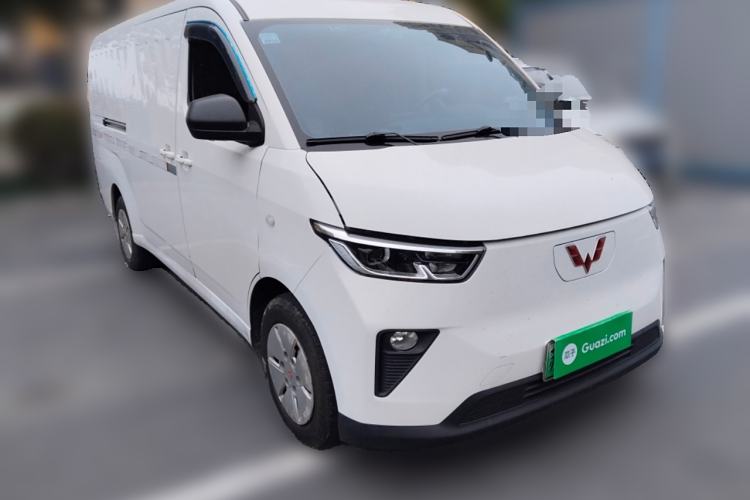 Used Wuling Yangguang 2024 300km Comfort Version with Sealed Windows 60kW Front Right 45 Deg