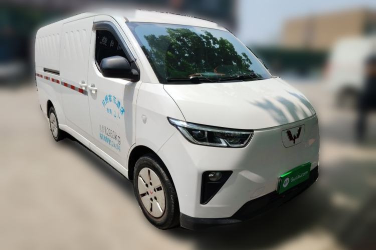 Used Wuling Yangguang 2024 300km Comfort Version with Sealed Windows 60kW Front Right 45 Deg