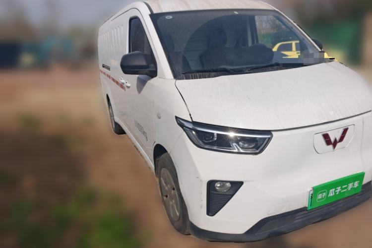 Used Wuling Yangguang 2024 300km Comfort Version with Sealed Windows 60kW Front Right 45 Deg