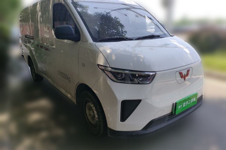 Used Wuling Yangguang 2024 300km Range Practical Window-Sealed Version 60kW Front Right 45 Deg
