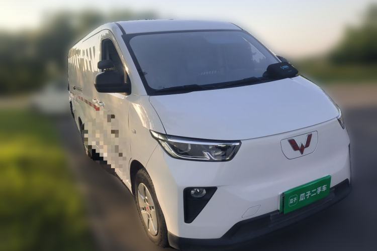 Used Wuling Yangguang 2024 300km Comfort Version with Sealed Windows 60kW Front Right 45 Deg