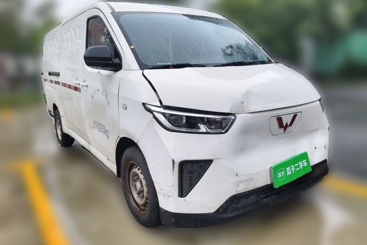 Used Wuling Yangguang 2024 300km Range Practical Window-Sealed Version 60kW Front Right 45 Deg