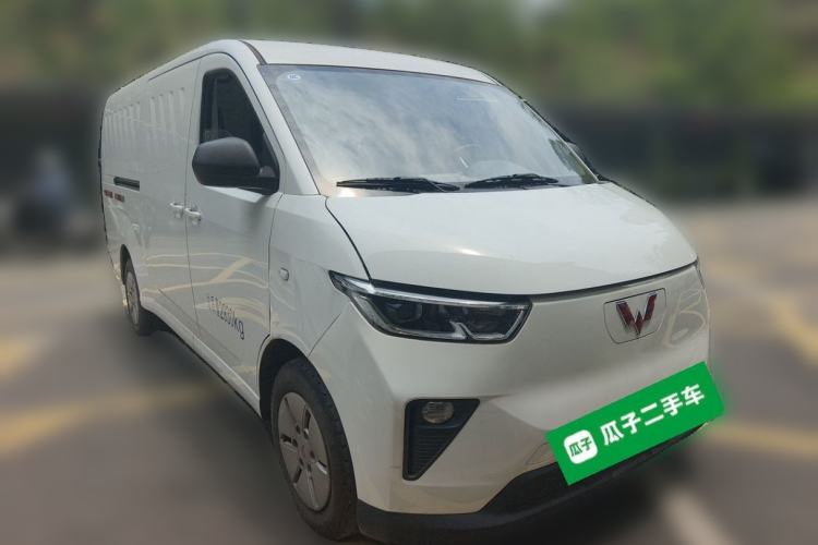 Used Wuling Yangguang 2024 300km Comfort Version with Sealed Windows 60kW Front Right 45 Deg