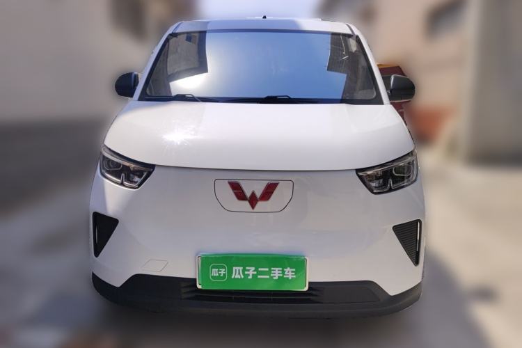 Used Wuling Yangguang 2024 300km Range Practical Window-Sealed Version 60kW Front