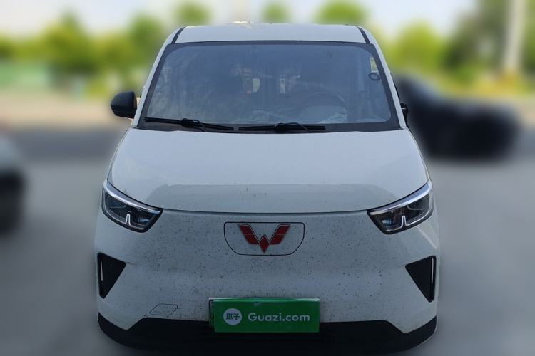 Used Wuling Yangguang 2024 300KM Comfort Version Passenger Van 75kW Front