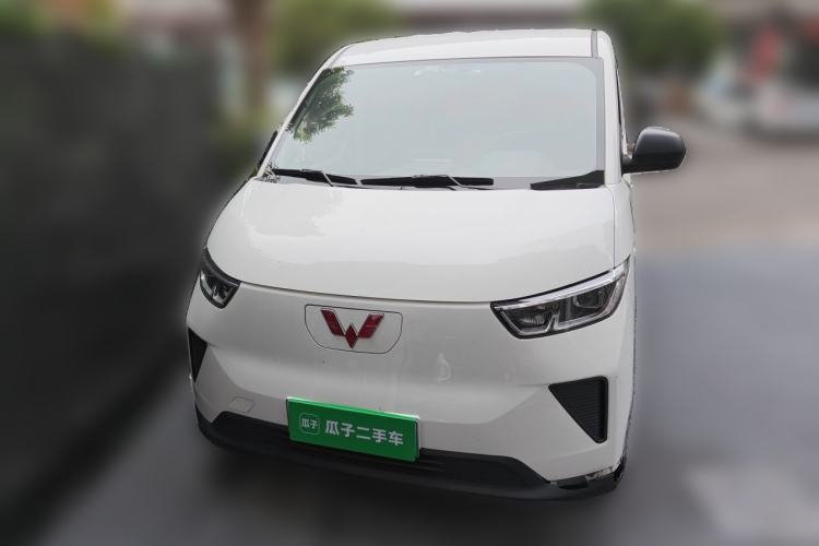 Used Wuling Yangguang 2024 300km Range Practical Window-Sealed Version 60kW Front