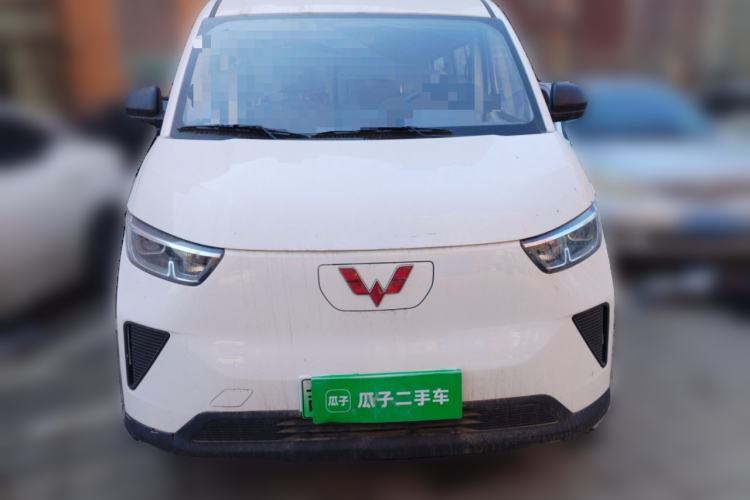 Used Wuling Yangguang 2024 300KM Comfort Version Passenger Van 75kW Front