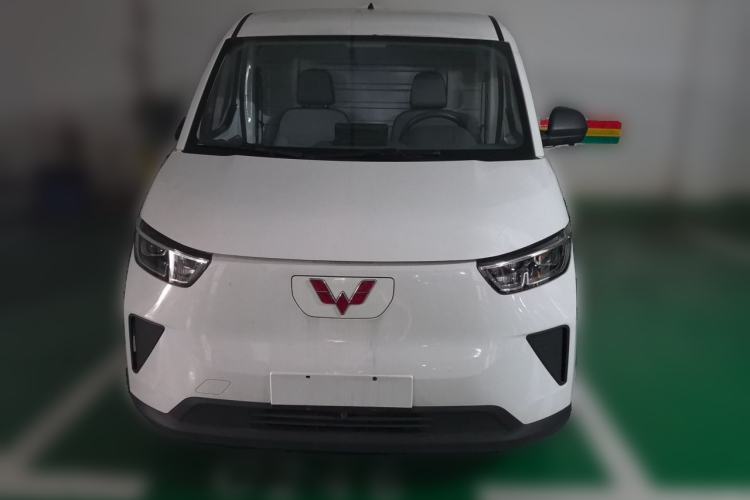Used Wuling Yangguang 2024 300km Comfort Version with Sealed Windows 60kW Front