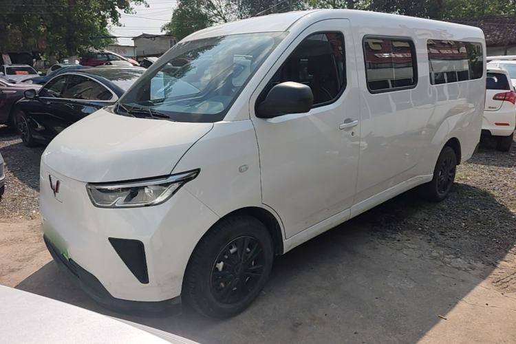 Used Wuling Yangguang 2024 300KM Comfort Version Passenger Van 75kW Guazi used car, China used car export, Used car for sale, Used  cars, Cheapest cars for sale