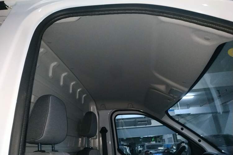 Used Wuling Yangguang 2024 300km Range Practical Window-Sealed Version 60kW Headliner