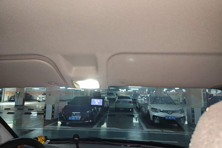 Used Wuling Yangguang 2024 300km Comfort Version with Sealed Windows 60kW Headliner