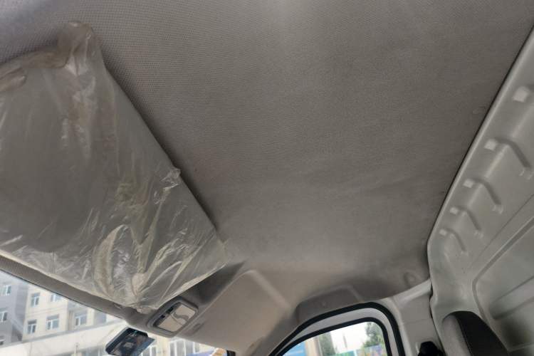 Used Wuling Yangguang 2024 300km Range Practical Window-Sealed Version 60kW Headliner
