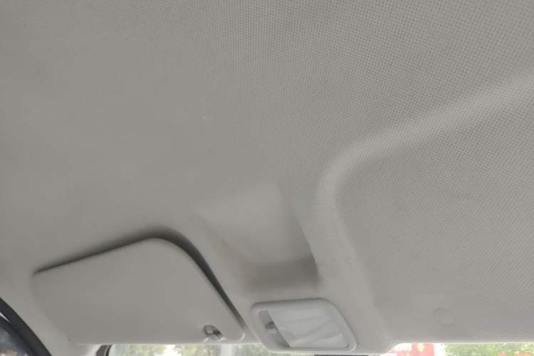 Used Wuling Yangguang 2024 300km Range Practical Window-Sealed Version 60kW Headliner