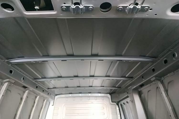 Used Wuling Yangguang 2024 230km Practical Enclosed-Window Version 60kW Headliner