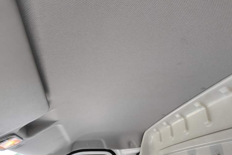 Used Wuling Yangguang 2024 300km Range Practical Window-Sealed Version 60kW Headliner