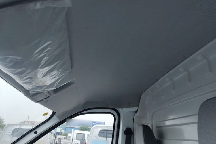 Used Wuling Yangguang 2024 300km Range Practical Window-Sealed Version 75kW Headliner