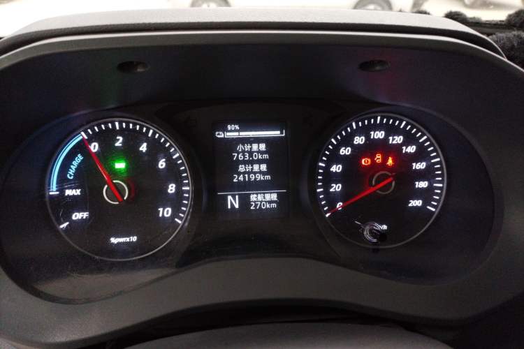 Used Wuling Yangguang 2024 300km Range Practical Window-Sealed Version 60kW Instrument Cluster