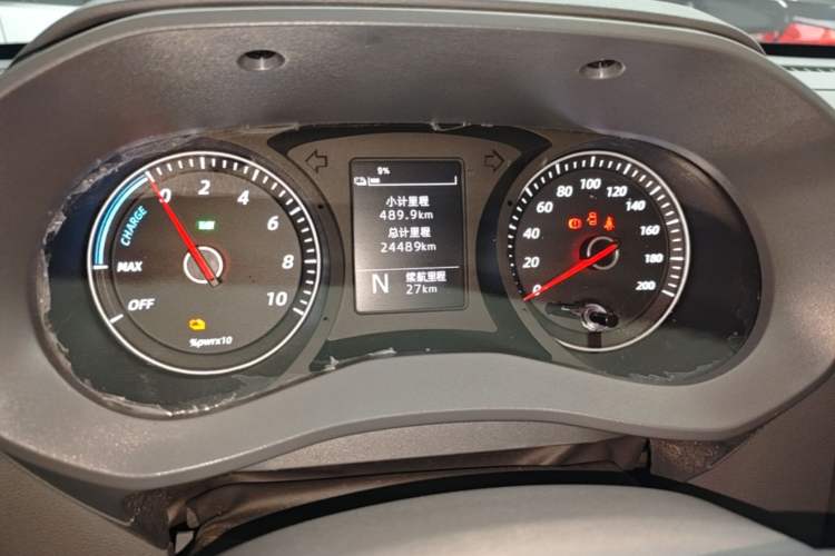 Used Wuling Yangguang 2024 300km Comfort Version with Sealed Windows 60kW Instrument Cluster