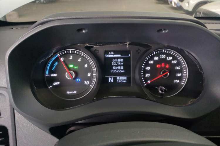 Used Wuling Yangguang 2024 300km Comfort-Grade Passenger Van 60kW Instrument Cluster