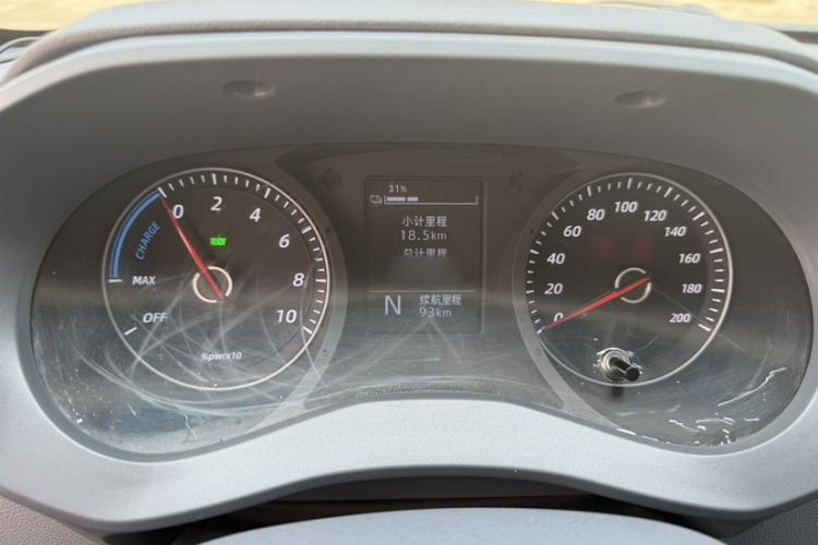 Used Wuling Yangguang 2024 300km Range Practical Window-Sealed Version 60kW Instrument Cluster