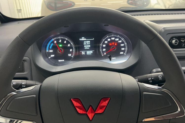 Used Wuling Yangguang 2024 300KM Comfort Version Passenger Van 75kW Instrument Cluster