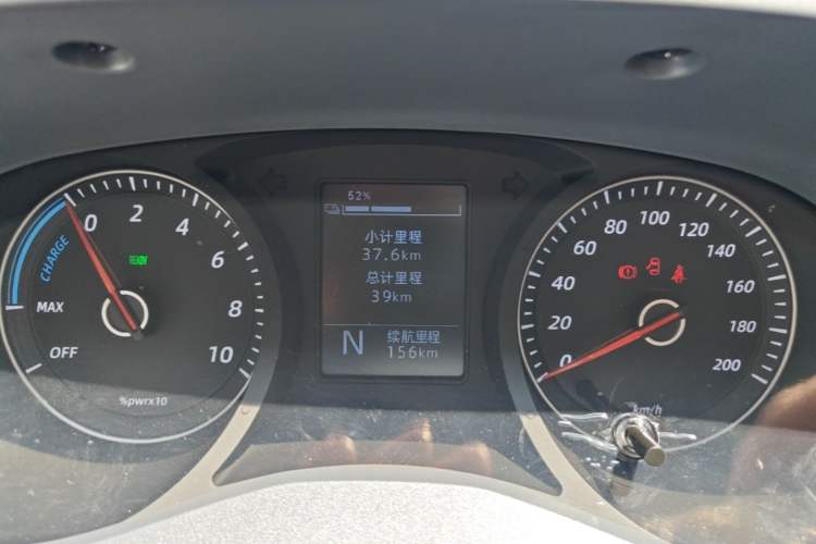 Used Wuling Yangguang 2024 300KM Comfort Version Passenger Van 75kW Instrument Cluster