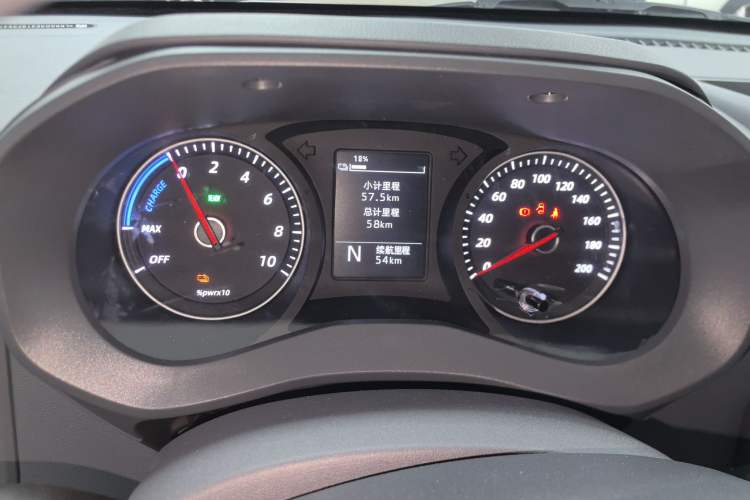 Used Wuling Yangguang 2024 300KM Comfort Version Passenger Van 75kW Instrument Cluster