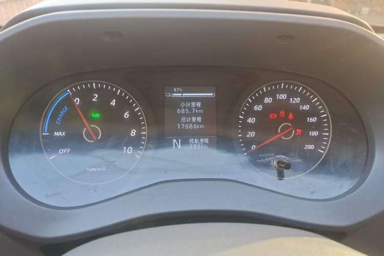 Used Wuling Yangguang 2024 300KM Comfort Version Passenger Van 75kW Instrument Cluster