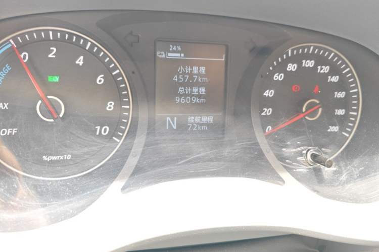 Used Wuling Yangguang 2024 300KM Comfort Version Passenger Van 75kW Instrument Cluster