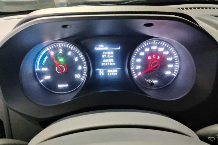 Used Wuling Yangguang 2024 300KM Comfort Version Passenger Van 75kW Instrument Cluster