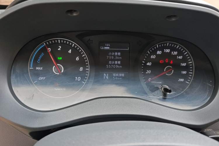 Used Wuling Yangguang 2024 300KM Comfort Version Passenger Van 75kW Instrument Cluster