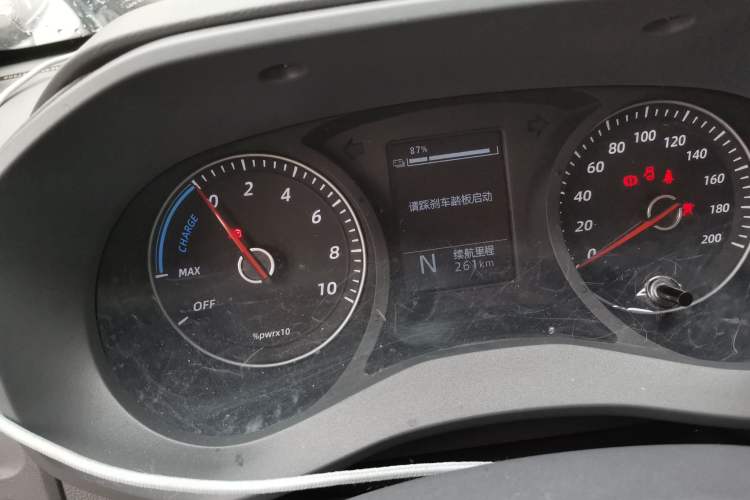 Used Wuling Yangguang 2024 300KM Comfort Version Passenger Van 75kW Instrument Cluster