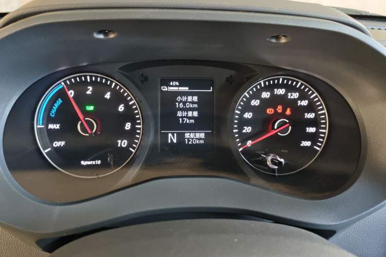 Used Wuling Yangguang 2024 300KM Comfort Version Passenger Van 75kW Instrument Cluster