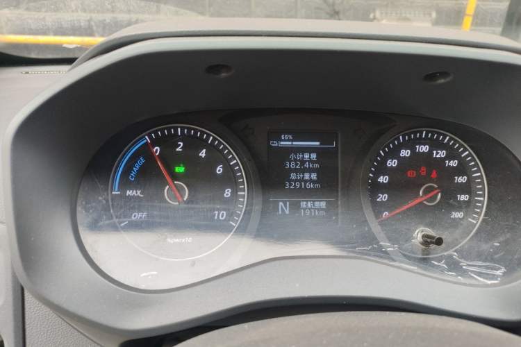 Used Wuling Yangguang 2024 300km Comfort-Grade Passenger Van 60kW Instrument Cluster