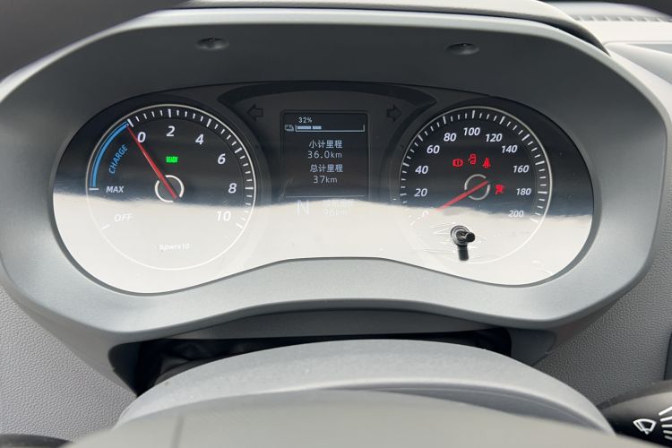 Used Wuling Yangguang 2024 300KM Comfort Version Passenger Van 75kW Instrument Cluster