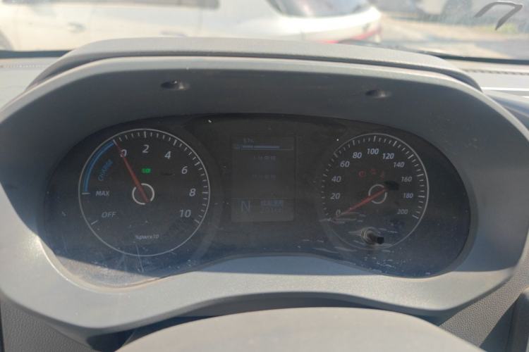 Used Wuling Yangguang 2024 300KM Comfort Version Passenger Van 75kW Instrument Cluster