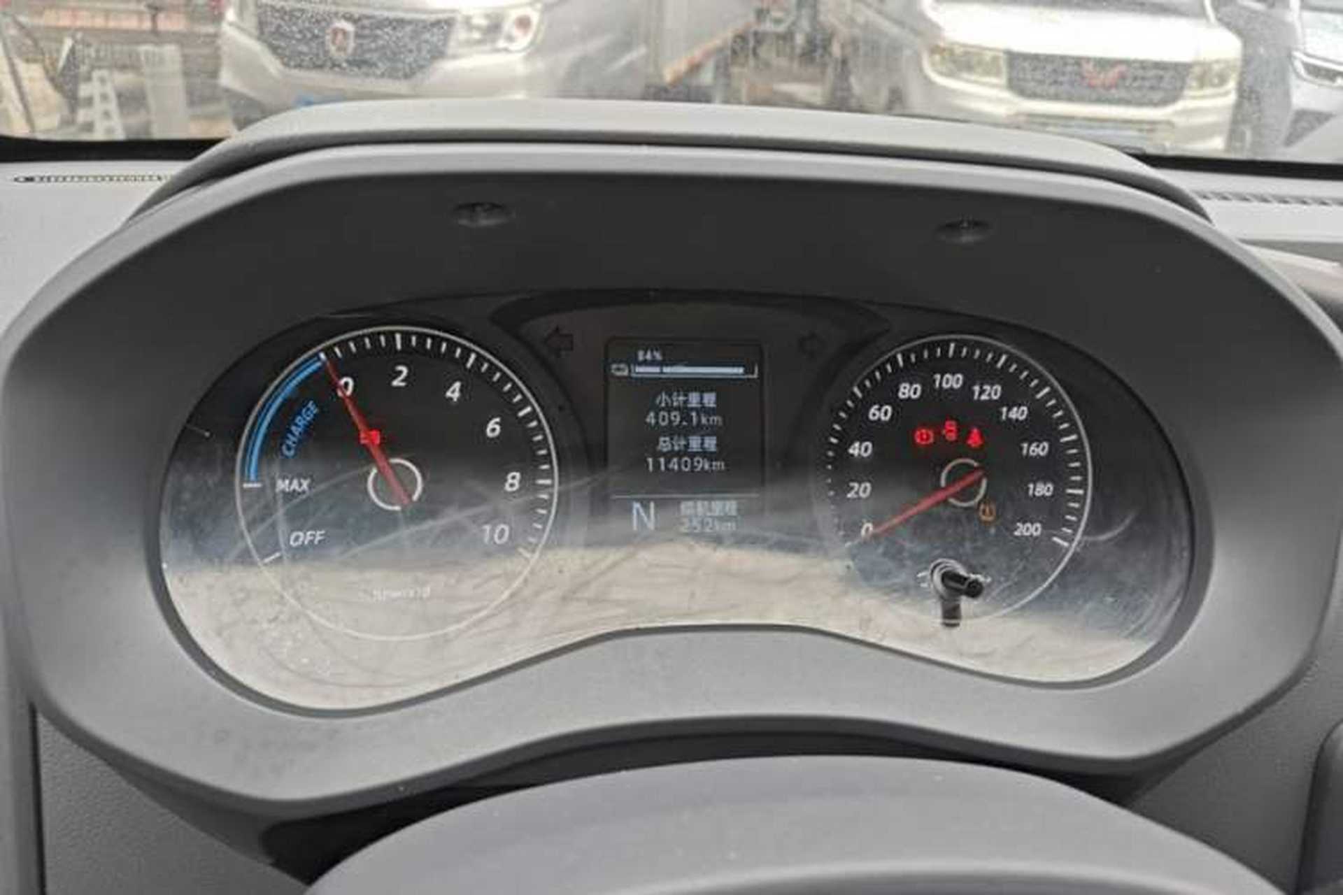 Used Wuling Yangguang 2024 300KM Comfort Version Passenger Van 75kW Instrument Cluster