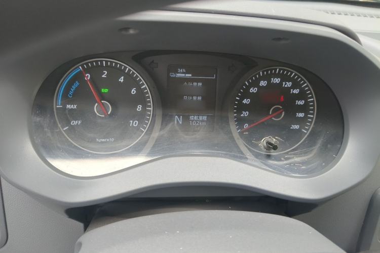 Used Wuling Yangguang 2024 300KM Comfort Version Passenger Van 75kW Instrument Cluster