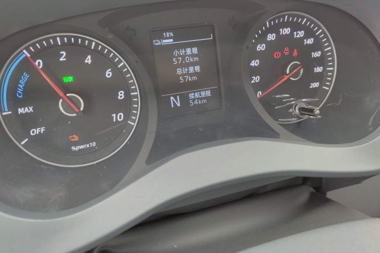 Used Wuling Yangguang 2024 300KM Comfort Version Passenger Van 75kW Instrument Cluster
