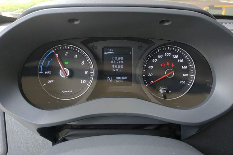 Used Wuling Yangguang 2024 300KM Comfort Version Passenger Van 75kW Instrument Cluster