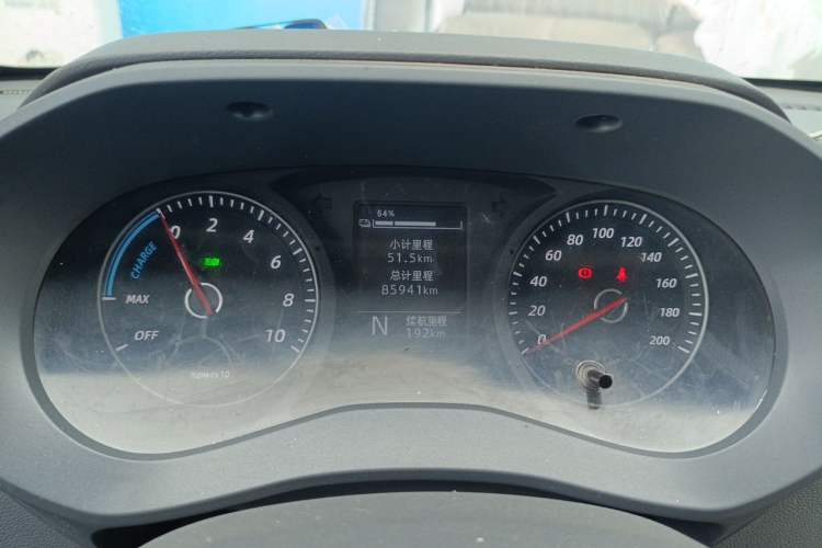 Used Wuling Yangguang 2024 300KM Comfort Version Passenger Van 75kW Instrument Cluster