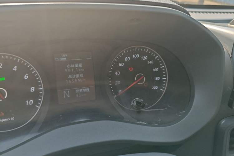 Used Wuling Yangguang 2024 300KM Comfort Version Passenger Van 75kW Instrument Cluster
