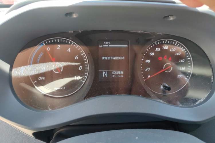 Used Wuling Yangguang 2024 300km Comfort-Grade Passenger Van 60kW Instrument Cluster