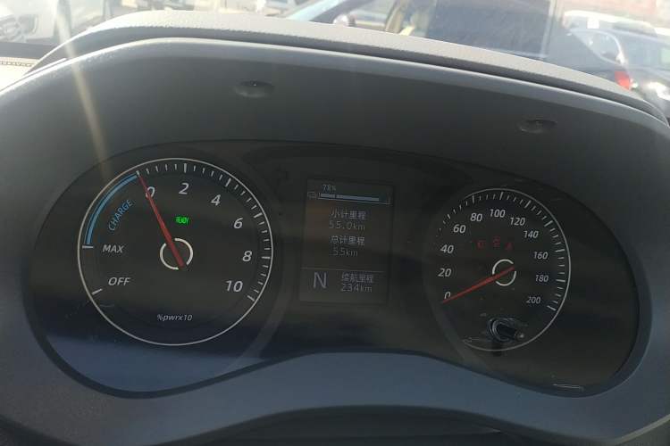 Used Wuling Yangguang 2024 300KM Comfort Version Passenger Van 75kW Instrument Cluster