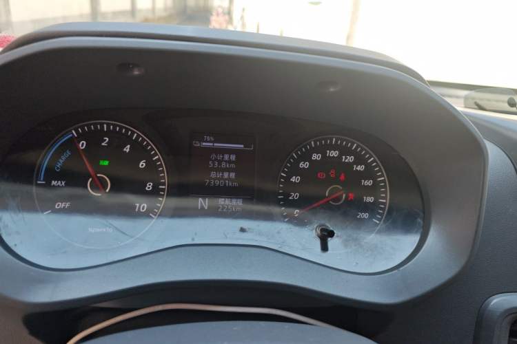 Used Wuling Yangguang 2024 300km Comfort-Grade Passenger Van 60kW Instrument Cluster