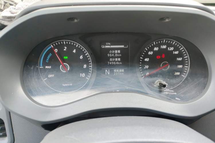 Used Wuling Yangguang 2024 300km Comfort Version with Sealed Windows 60kW Instrument Cluster